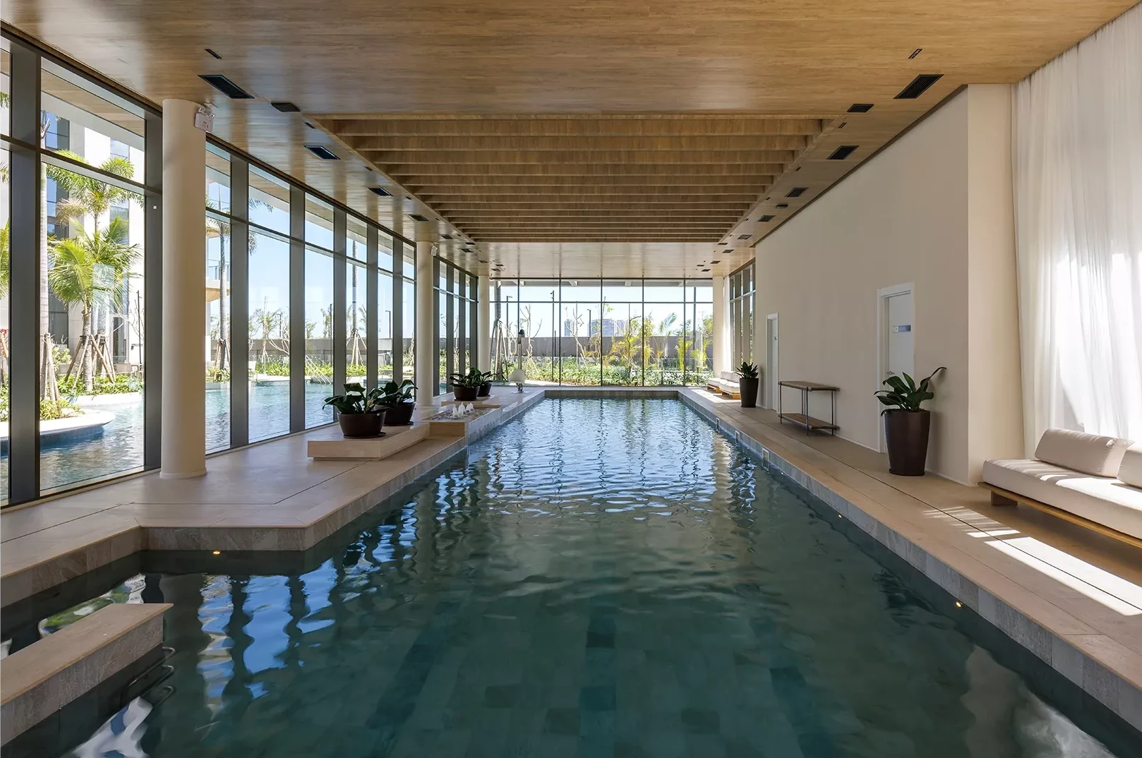 Piscina coberta climatizada